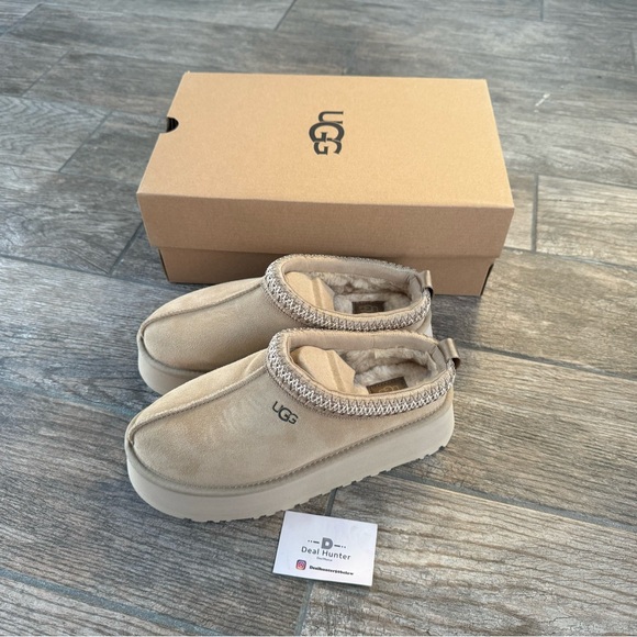 Brand New UGG Women’s Tazz Platform Slippers Mustard Seed - Picture 2 of 10